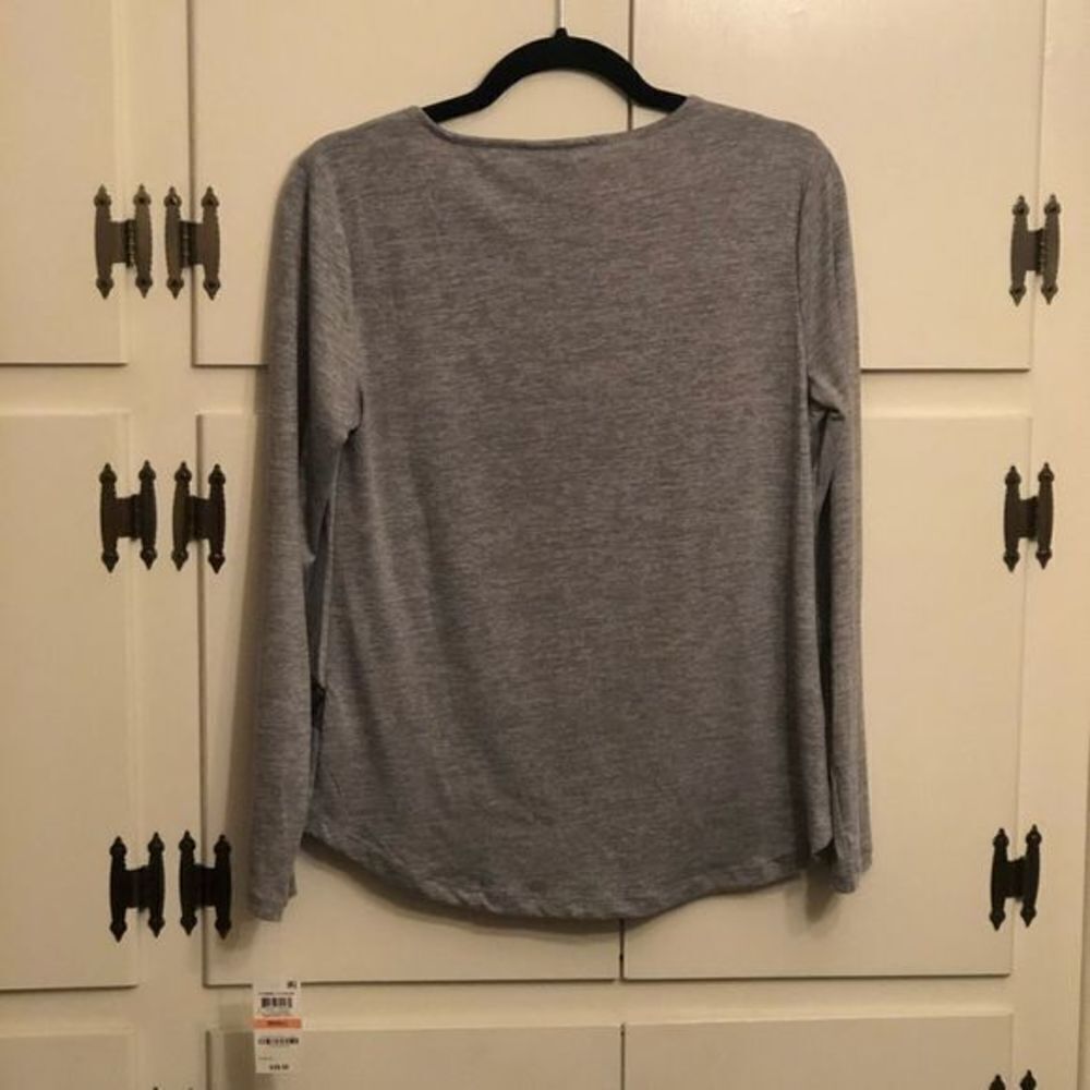 Style & Co Embracing Fleur Gray Top (Small) - Picture 6 of 10